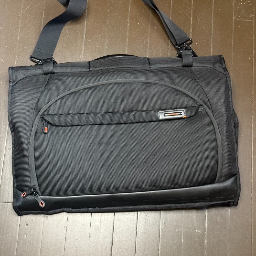 Samsonite Silhouette 11 Black Nylon Tri-Fold Garment Bag Hanging Suit Carrier